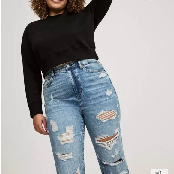 Torrid High Rise Distressed Blue Jeans- BNWT- size 24W - Picture 8 of 8